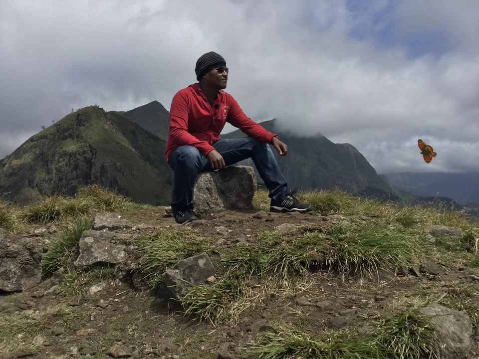 Photo of Kolukkumalai Tea Estate, Kottagudi, Tamil Nadu, India by Vinod Kumar