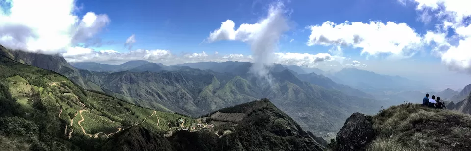 Photo of Kolukkumalai Tea Estate, Kottagudi, Tamil Nadu, India by Vinod Kumar