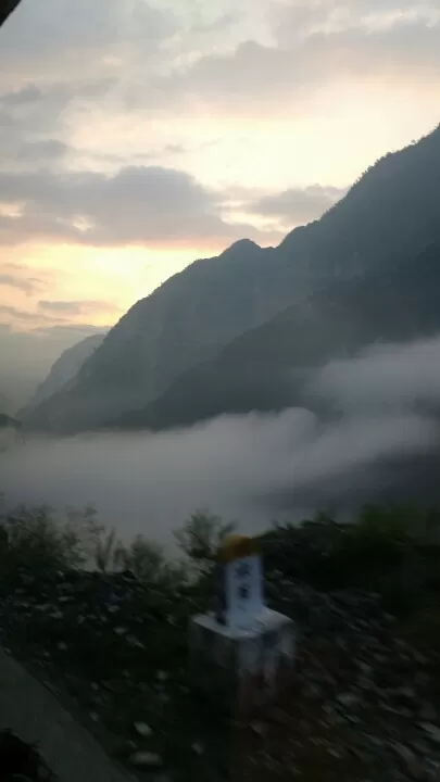 Photo of Tosh, Himachal Pradesh, India by Yuvraj Chaudhary