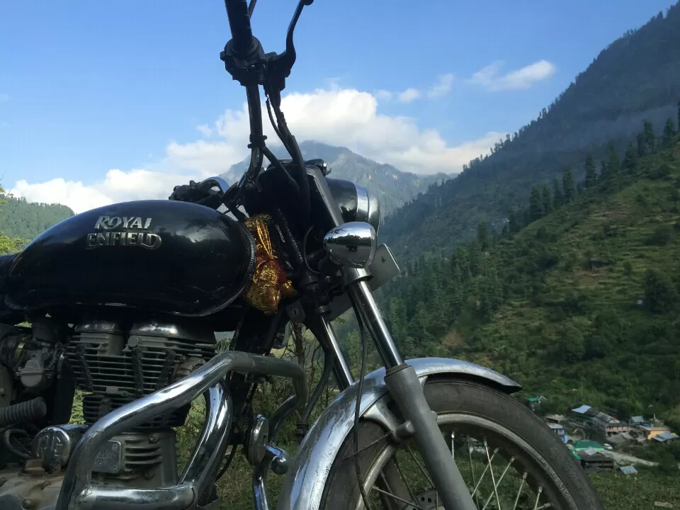 Photo of Tosh, Himachal Pradesh, India by Yuvraj Chaudhary