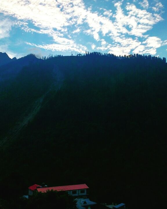 Photo of Backpacking in 'Tosh' - Himachal Pradesh by Yuvraj Chaudhary