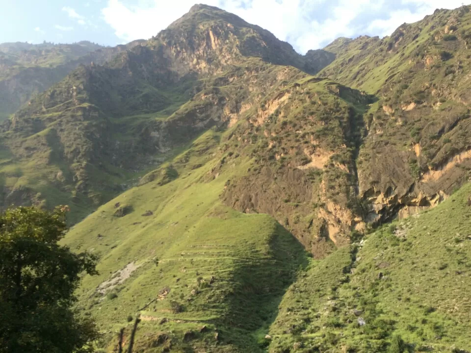 Photo of Backpacking in 'Tosh' - Himachal Pradesh by Yuvraj Chaudhary