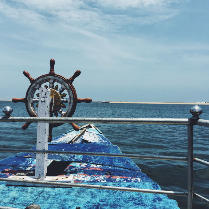 Photo of Ironically, sailed ahead in Backwaters. by cigarettegreys