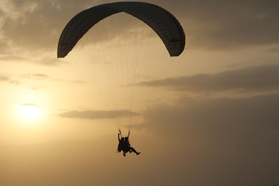 Photo of Exhilarating Paragliding Experience in GOA 1/9 by VARTIKA KHAMESHRA