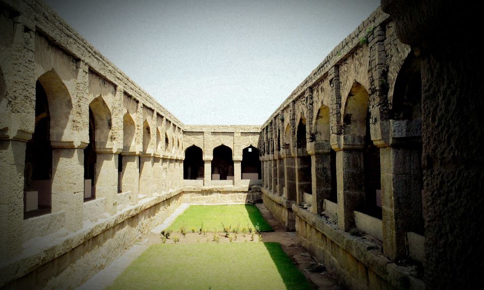 Photo of Hampi - a fascinating city of ruins. by Kshitiz Gupta