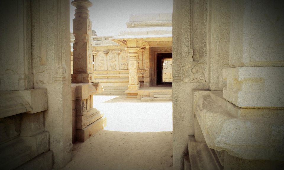 Photo of Hampi - a fascinating city of ruins. by Kshitiz Gupta