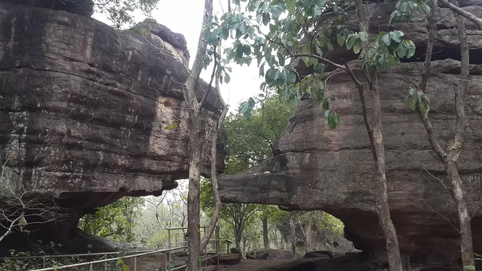 Photo of Bhimbetka rock shelters, Amchha Khurd, Madhya Pradesh, India by nidhantrika