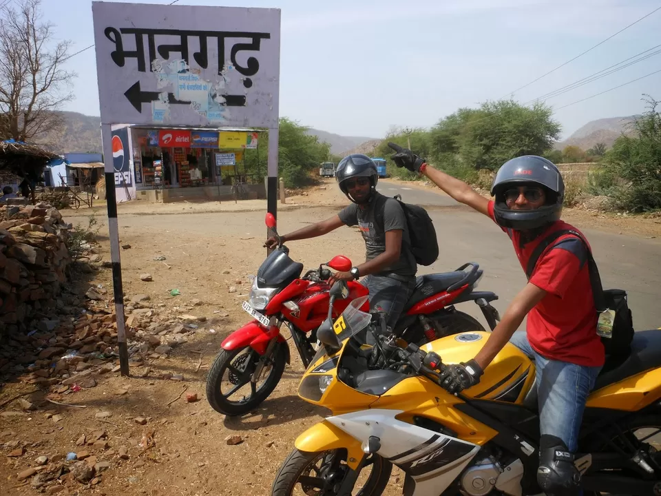 Photo of Bhangarh, Rajasthan, India by Praveen Gupta