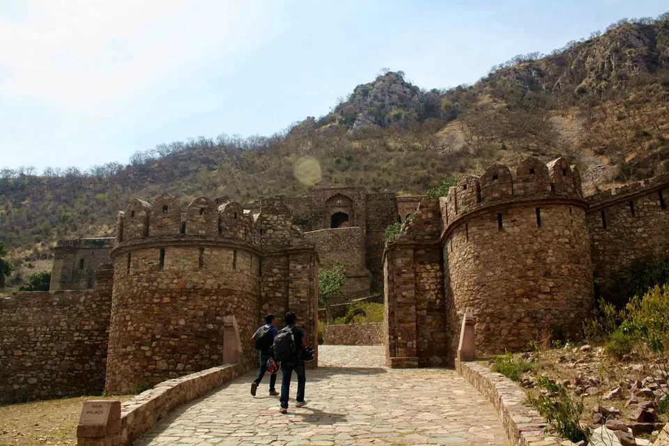 Photo of Bhangarh, Rajasthan, India by Praveen Gupta