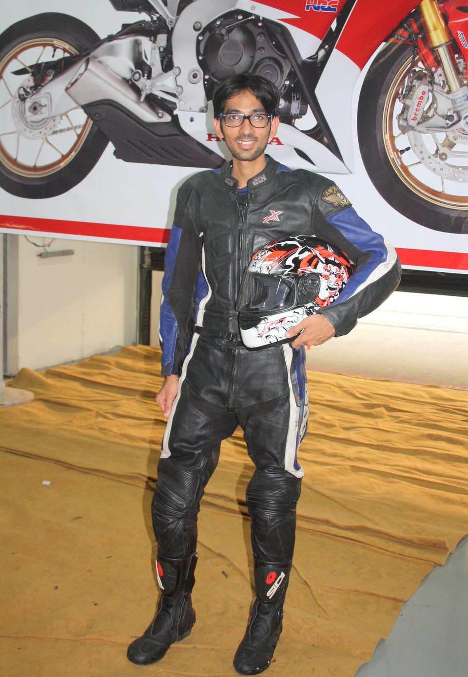 Photo of What it feels like to Ride with Indian Captain- M. S. Dhoni 5/8 by Praveen Gupta