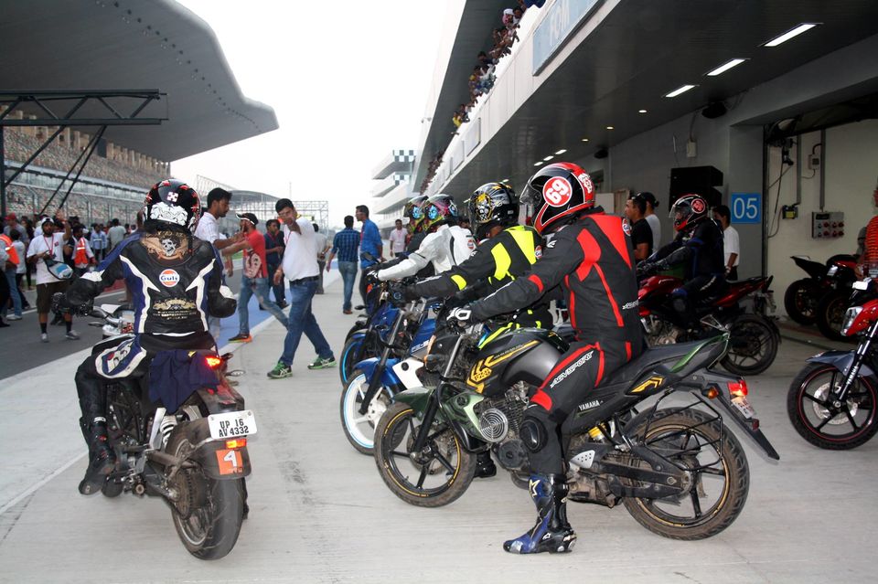 Photo of What it feels like to Ride with Indian Captain- M. S. Dhoni 6/8 by Praveen Gupta