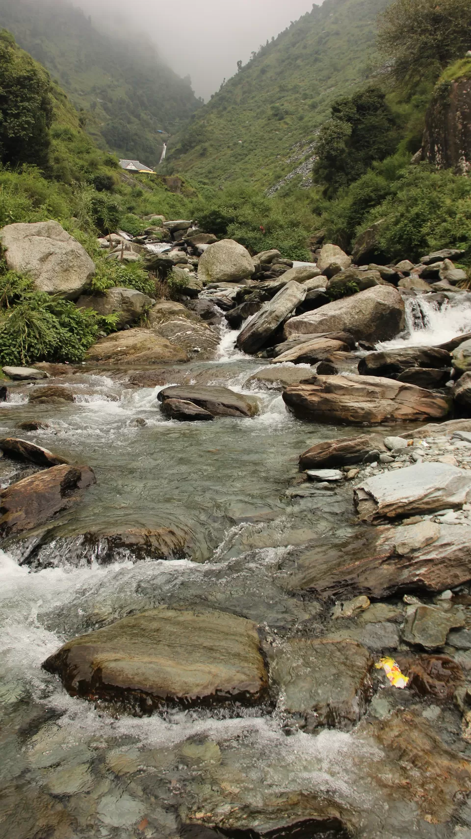 Photo of Bhagsunag Waterfall, Dharamshala, Himachal Pradesh, India by Oindrilla Gupta