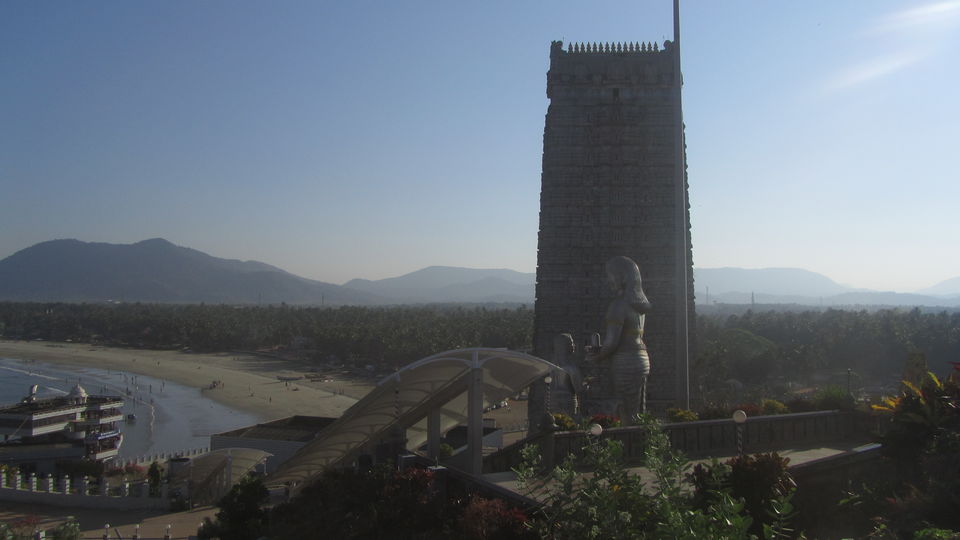 Photo of Exploring Lord Shiva's Town in South India- Murdeshwar by Tasmai Dave