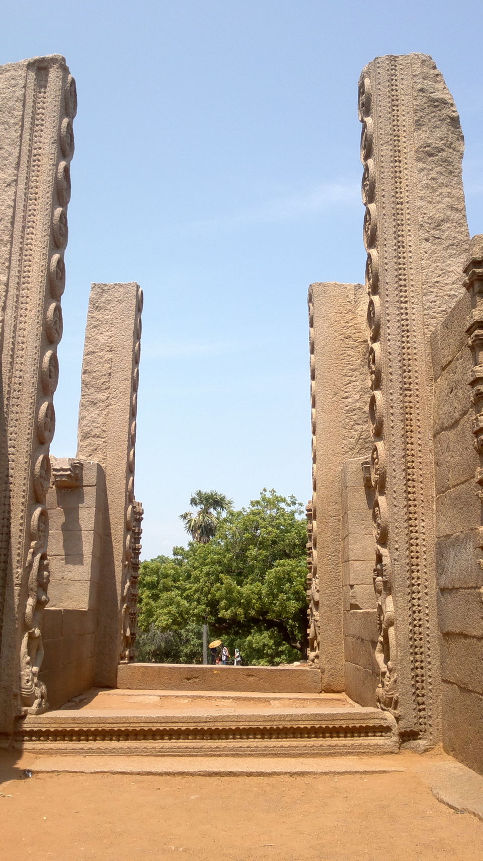 Photo of Raya Gopuram, Mada Koil Street, Mahabalipuram, Tamil Nadu, India by Tasmai Dave