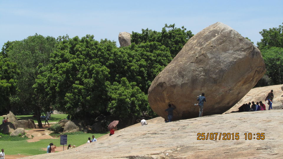 Photo of Krishna's Butter Ball, East Raja Street, Mahabalipuram, Tamil Nadu, India by Tasmai Dave