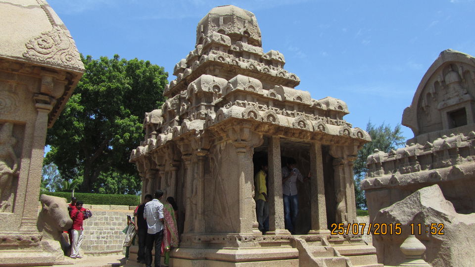 Photo of Five Rathas Cross Street, Mahabalipuram, Tamil Nadu, India by Tasmai Dave