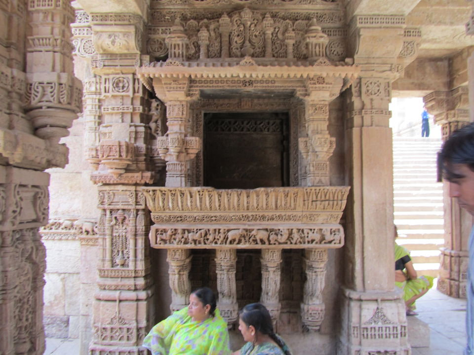 Photo of A Walk Through Adalaj Stepwell 3/4 by Tasmai Dave