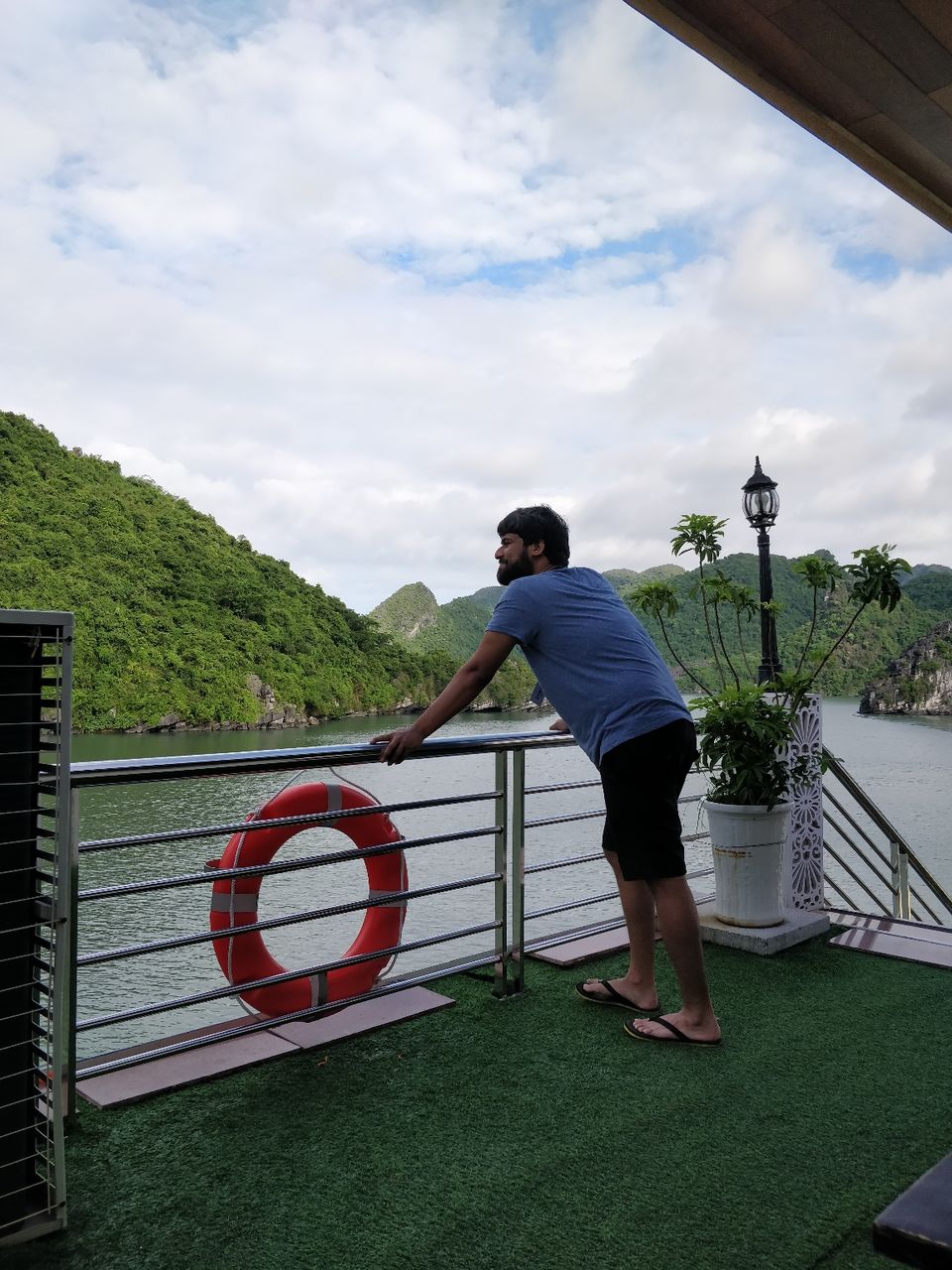 Photo of Halong Bay Vietnam, Bai Chay, Hạ Long, Quảng Ninh, Vietnam by Devraj Jee
