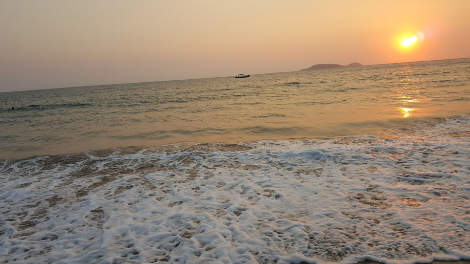 Photo of Goa's most beautiful beach- Palolem Beach(South Goa) 5/10 by Shipra Sharma