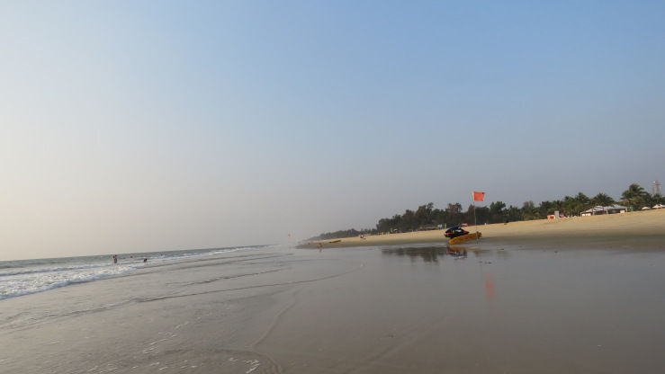 Photo of Goa 2: The Untameable Mobor beach 3/6 by Meru