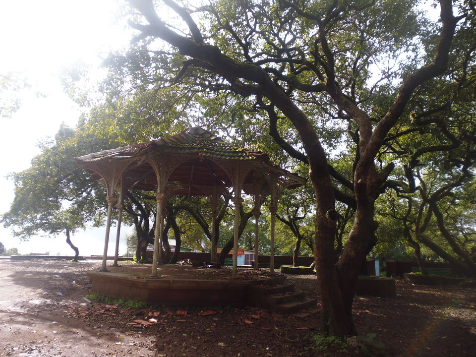 Photo of More than Temples. Mahabaleshwar - finding the tenth cloud. 4/19 by Jasleen Kaur