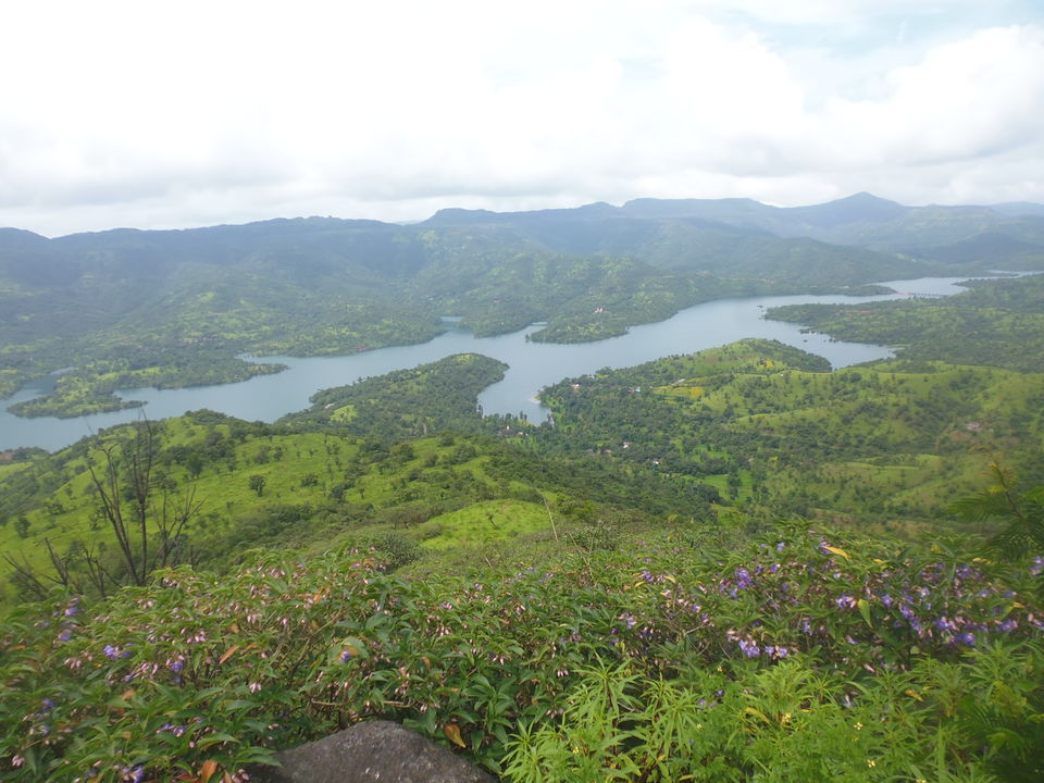 Photo of More than Temples. Mahabaleshwar - finding the tenth cloud. 8/19 by Jasleen Kaur