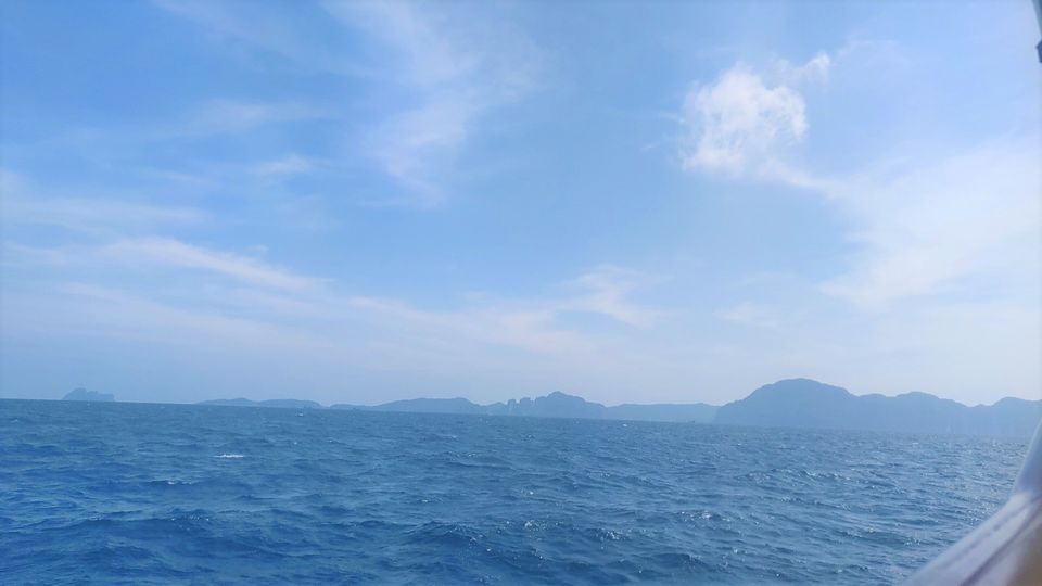 Photo of Phi Phi Islands, Krabi, Thailand by Mohita Udhayaprakash