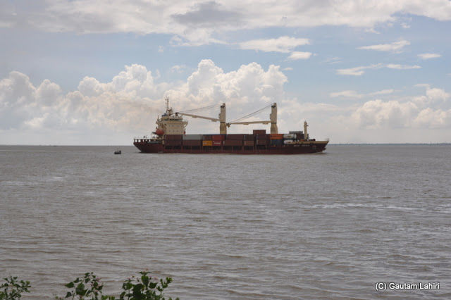 Photo of Diamond Harbor, Hooghly's last post and off to the sea by Gautam Lahiri
