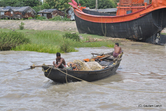 Photo of Diamond Harbor, Hooghly's last post and off to the sea by Gautam Lahiri