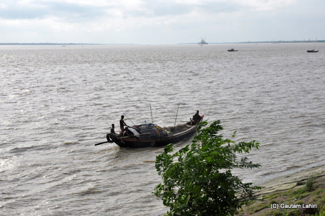 Photo of Diamond Harbor, Hooghly's last post and off to the sea by Gautam Lahiri