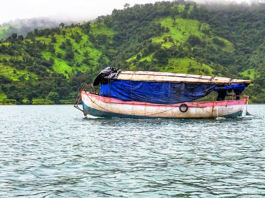 Photo of 360 KMS Ride to PUNE'S own "Valley of Flowers" KAAS PATHAR and BAMNOLI LAKE. by Akshay Kokare
