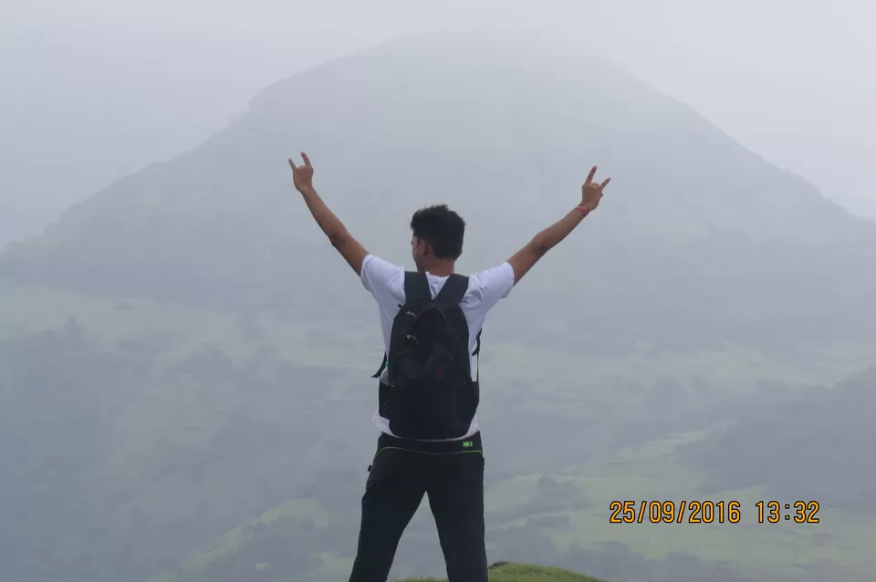 Photo of Harihar Fort, Harshewadi, Maharashtra, India by Mountainous Minny