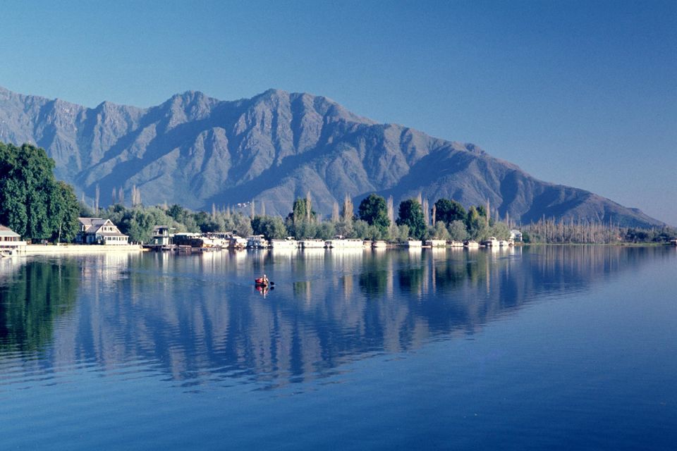 Photo of Wular Lake by Tanushree Patwa