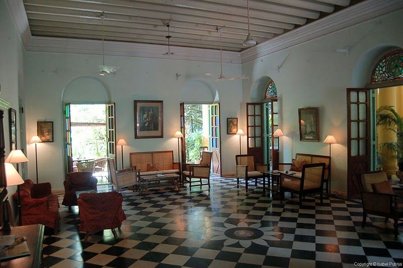 Photo of Amethyst, Chennai, Tamil Nadu, India by Arushi Dutt