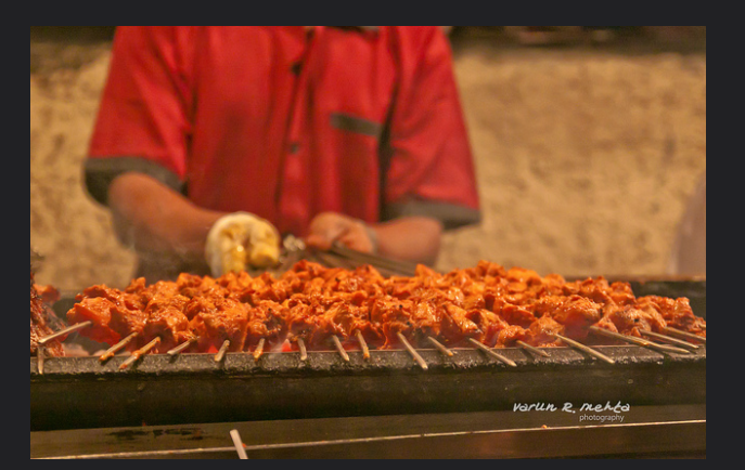 Photo of How To Indulge At Mumbai's Street Snack Corners! 4/5 by Arushi Dutt