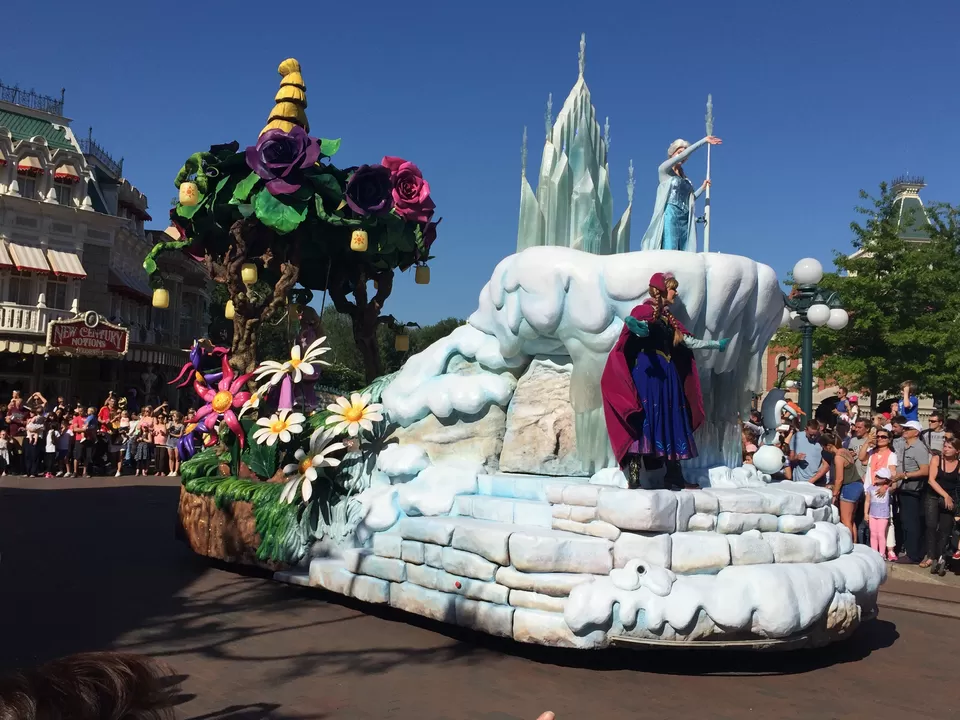 Photo of Disneyland Paris, Marne-la-Vallée, France by Manas Mukul