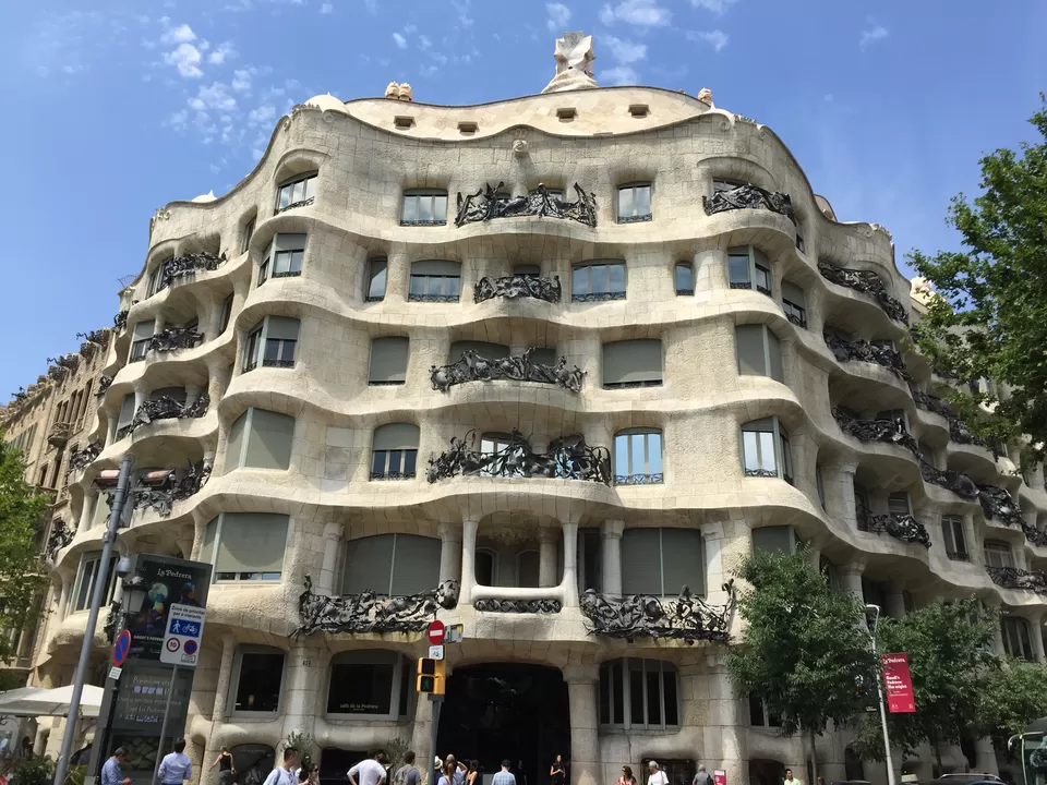 Photo of Casa Milà, Barcelona, Spain by Manas Mukul