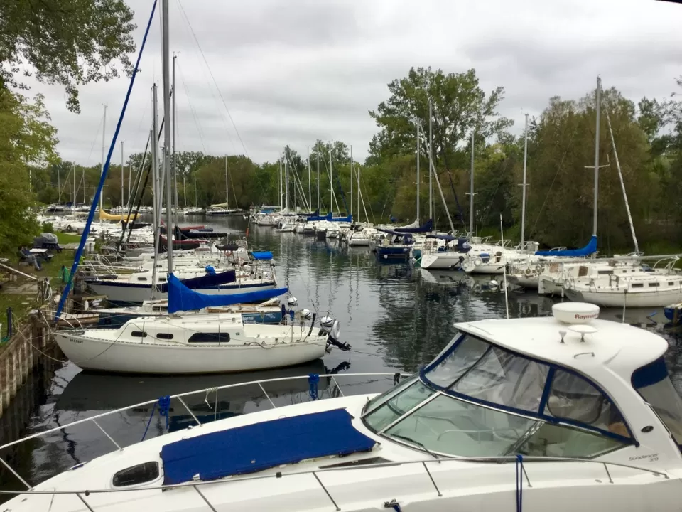 Photo of Toronto, ON, Canada by Murali Pachiappan