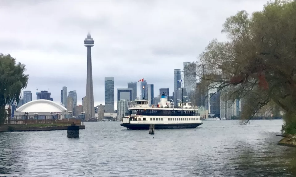 Photo of Toronto, ON, Canada by Murali Pachiappan