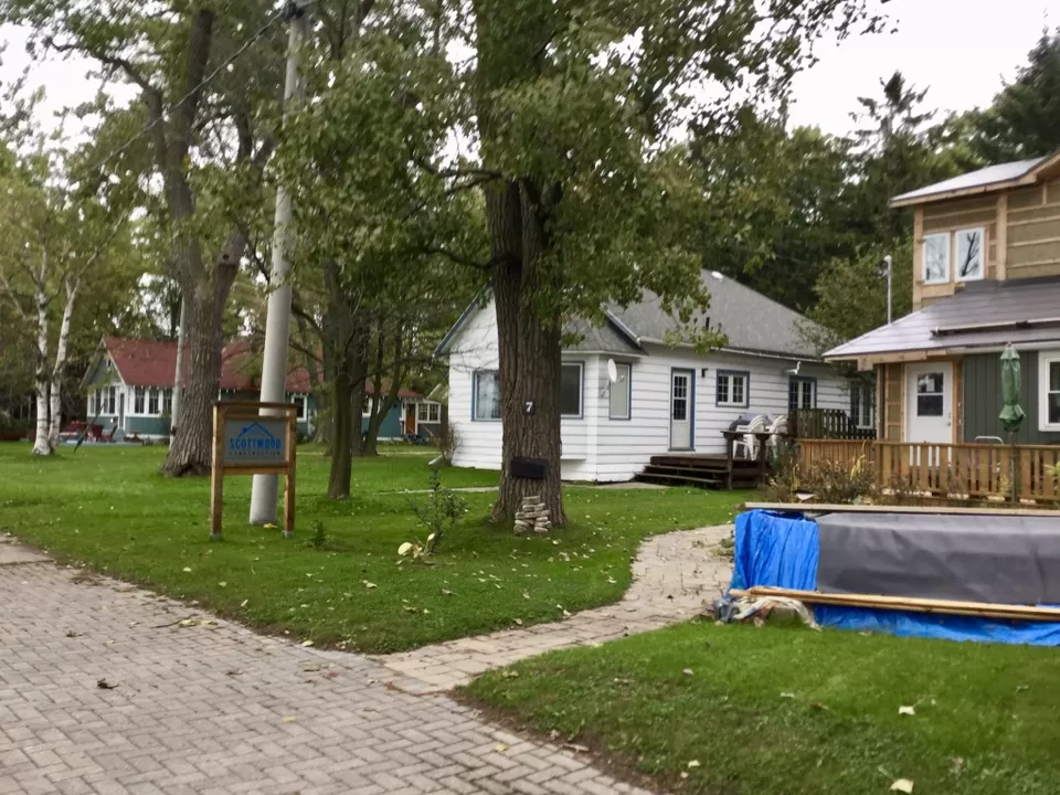 Photo of Toronto, ON, Canada by Murali Pachiappan