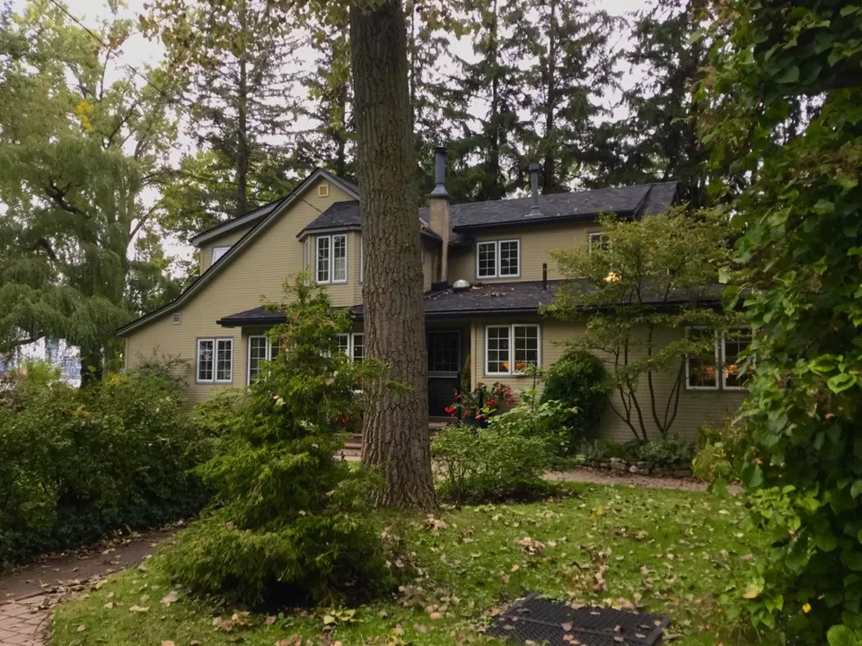 Photo of Toronto, ON, Canada by Murali Pachiappan