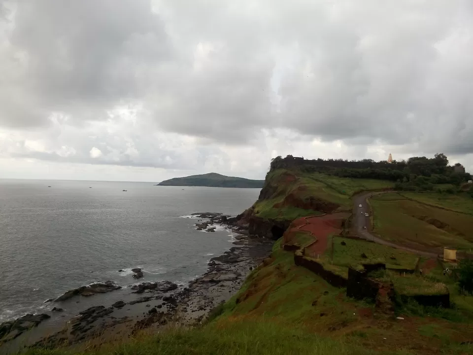 Photo of Ratnadurg Fort, Bhagwati Fort And Light House, Ratnagiri, Maharashtra, India by Anurag Chivilkar