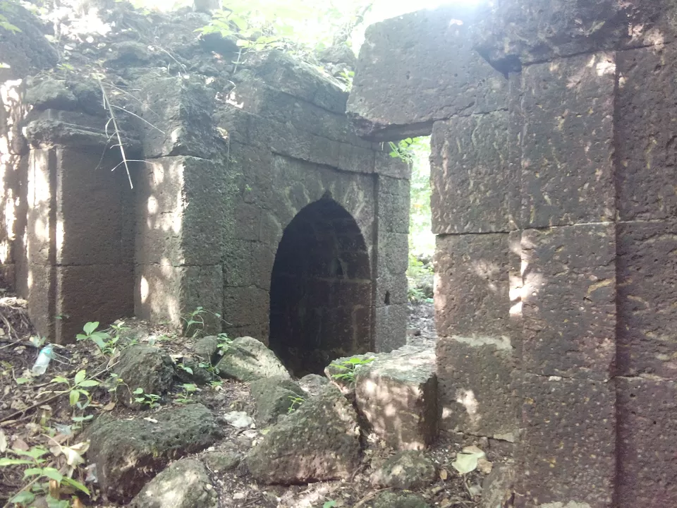 Photo of Yashwantgad Fort, Redi, Khalchikar, Maharashtra, India by Anurag Chivilkar