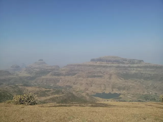 Photo of Indrai Fort, Rajderwadi, Maharashtra, India by Anurag Chivilkar