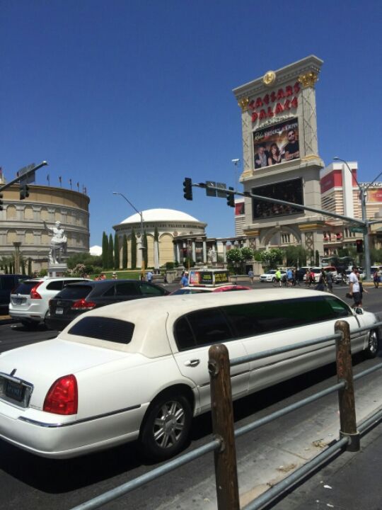 Photo of Now you know why Las Vegas is a must go to! by Siddhi Kaul
