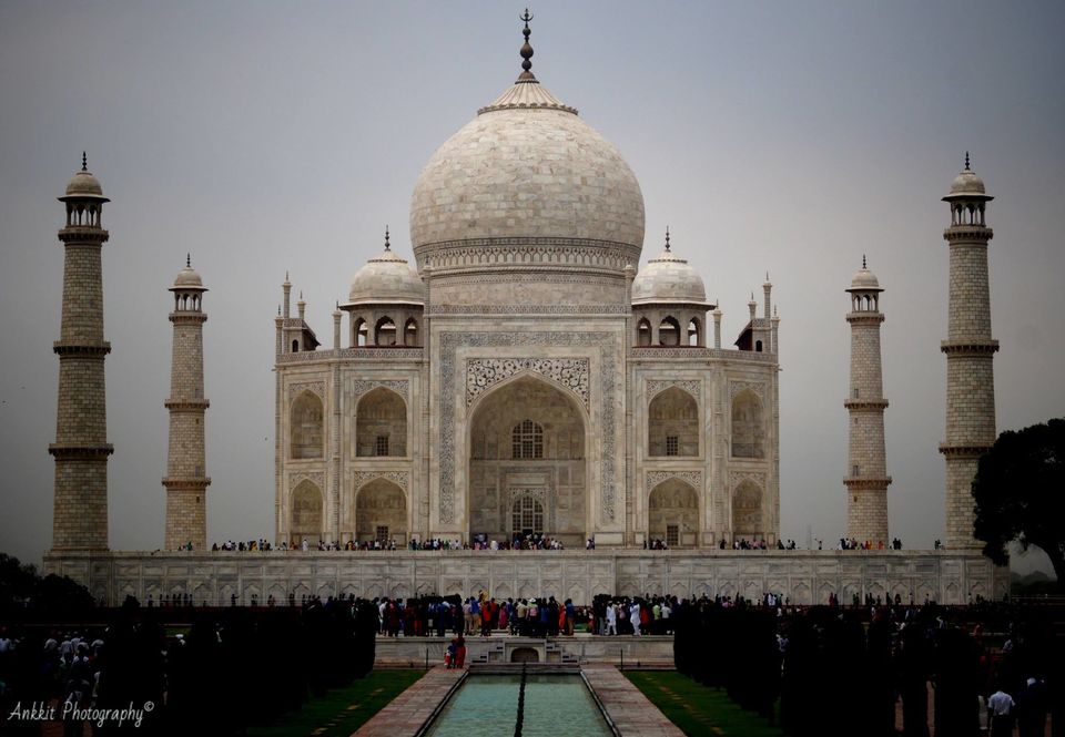 Photo of How to experience one of the Seven Wonders - The Taj Mahal 6/10 by Ankkit Saxena
