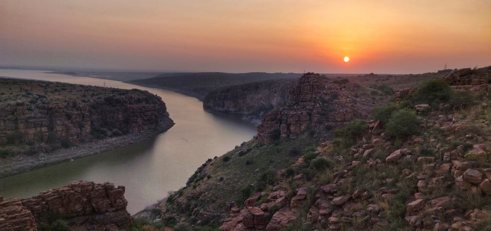 Photo of Riding to the Grand canyon of India by Devaraj-The Nomadic Wanderer