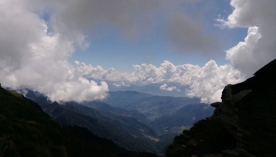 Photo of High peaks and divine temple-Tungnath. by Ghumakkad Bawra