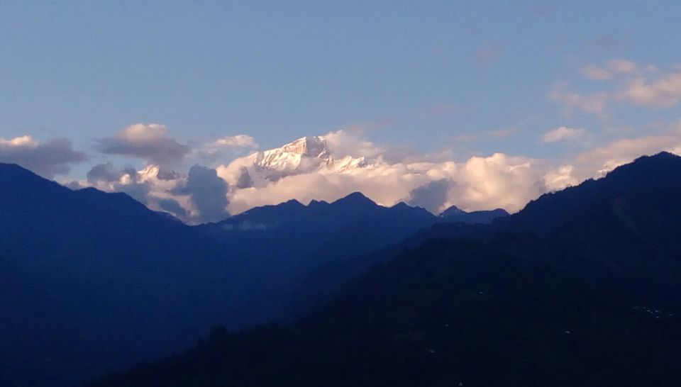 Photo of High peaks and divine temple-Tungnath. by Ghumakkad Bawra