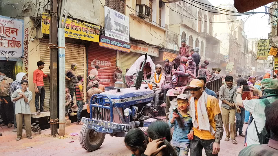 Photo of Why I chose celebrating Holi in Mathura and Vrindavan over partying in GOA by Anurag Khetan